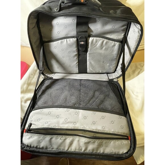 Wenger Swiss Army Laptop bag Computer Messenger - Picture 3 of 7